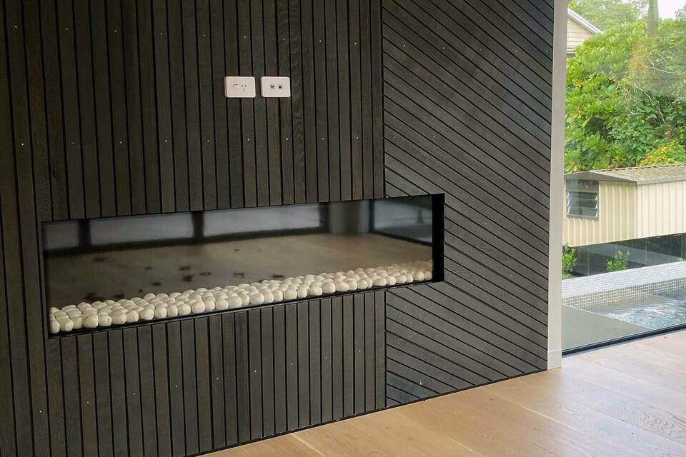 Gas fire installation