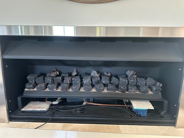 Gas fire pulled apart during gas fire service